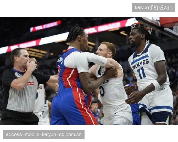 女子NBA爆发冲突，双方多人被驱逐！这场比赛为何引发全场关注？